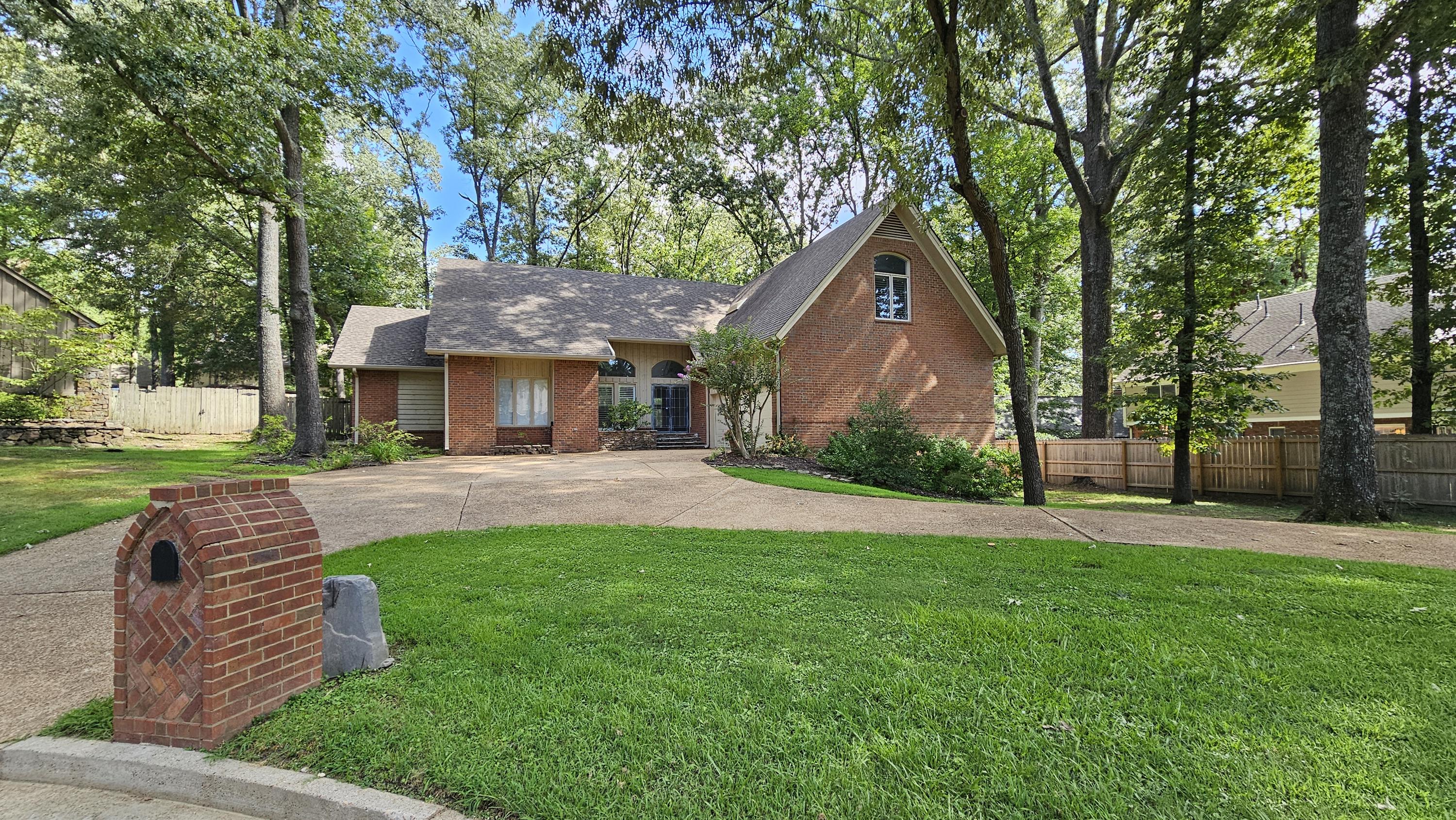 8486 Hunters Forest Cove